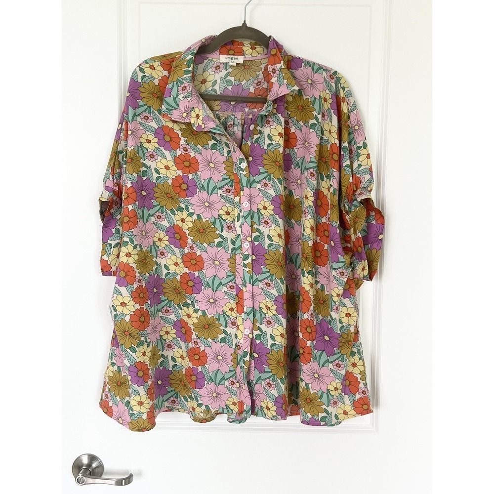 Umgee Women's Flower Print Boxy Cut Button Down Shirt Size L